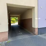 Schoene Mit Kostenlosem Parkplatz Apartmán