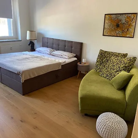 Appartement Schoene Mit Kostenlosem Parkplatz *