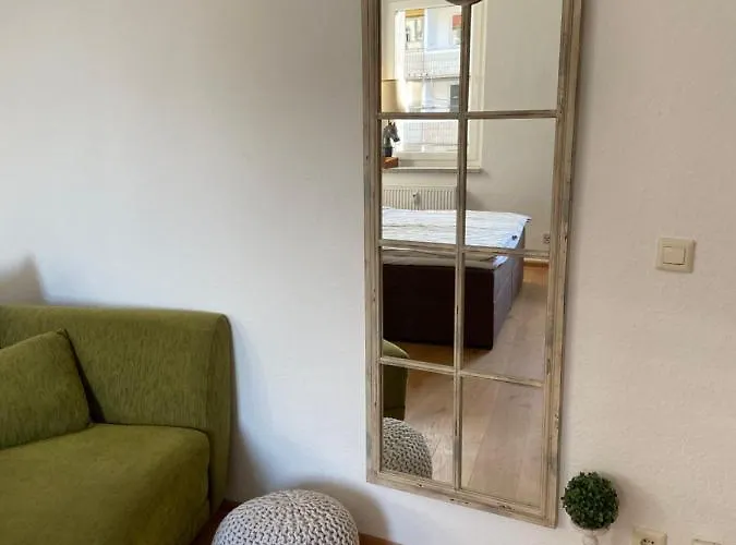 Schoene Mit Kostenlosem Parkplatz * 科特布斯